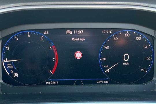 Volkswagen T-roc Photo modix-b4abd67b0f0d43c6dbd3702a0afb6188aee792b1.jpg