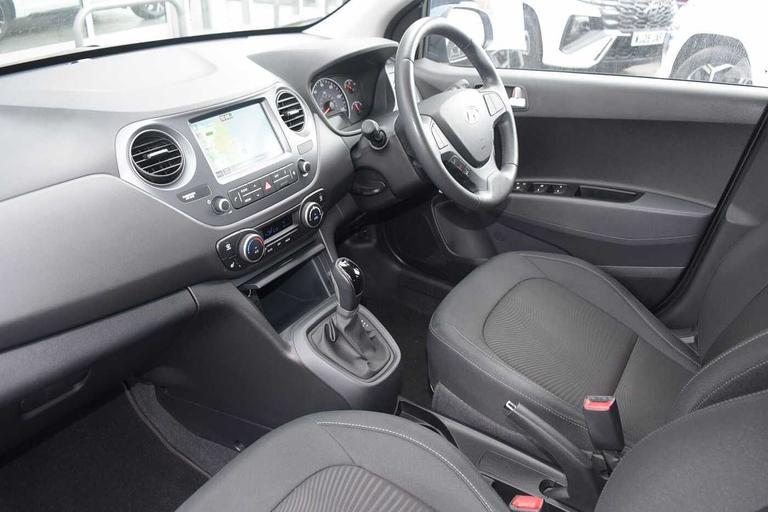 Used Hyundai i10 GU67UVH 11