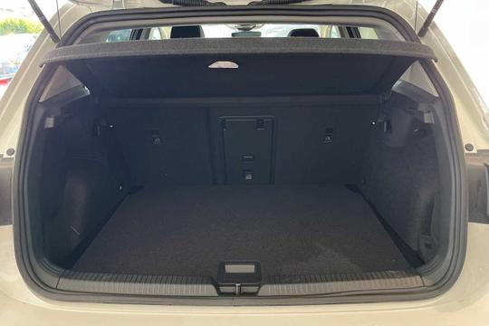 Volkswagen Golf Photo modix-b9b1141f1e826aa0a2b817bf417a9af60e6cd1e9.jpg