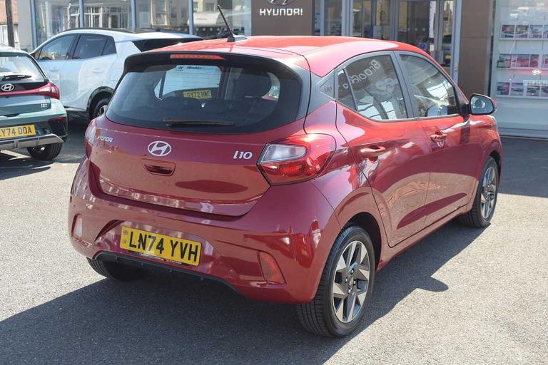 Used Hyundai i10 LN74YVH 8