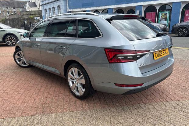 Used Skoda Superb Estate CU69SXJ 3