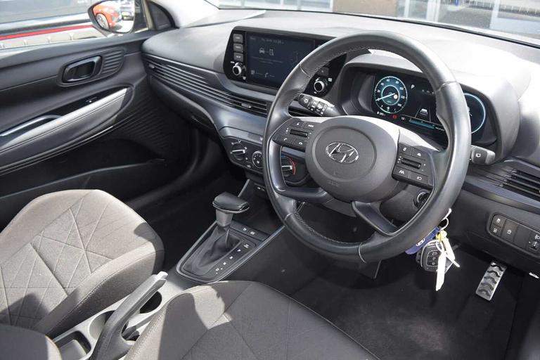 Used Hyundai BAYON EJ23SUH 17