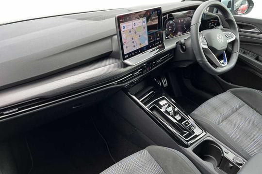 Volkswagen Golf Photo modix-bf88a8140351316e0d2f46b89d28e192804e9168.jpg