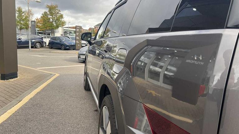 Used Hyundai SANTA FE WP25XRV 13