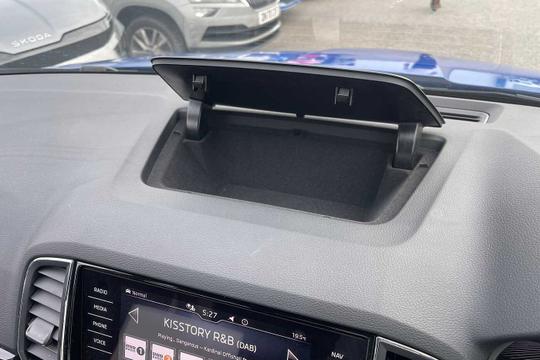 Skoda Karoq Photo modix-c3361faf0ef544a080de755f4141b630db231f77.jpg