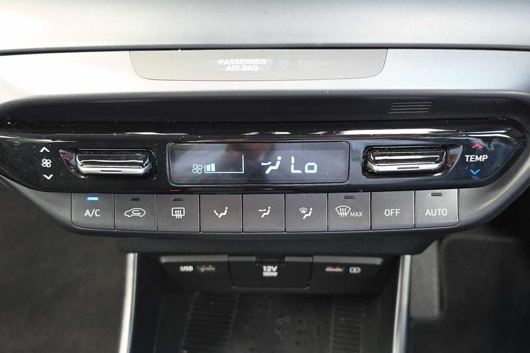 Used Hyundai BAYON LS22ZYV 14