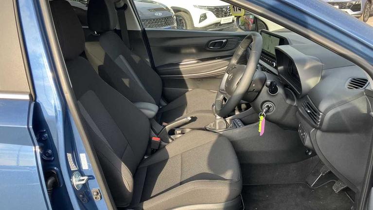 Used Hyundai i20 WU25NLN 8