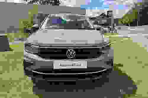 Volkswagen Tiguan Photo modix-c9ccf268c91b080c59bdcbc4326bfb0bc397f5d6.jpg
