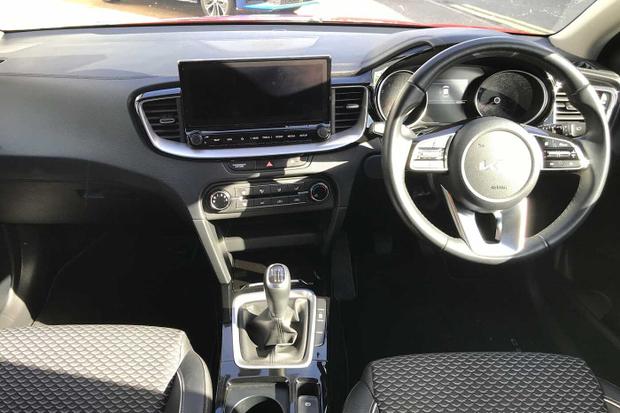 Used Kia Xceed Hatchback CU71OBJ 13