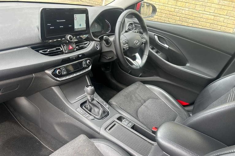 Used Hyundai i30 WM23SMX 2