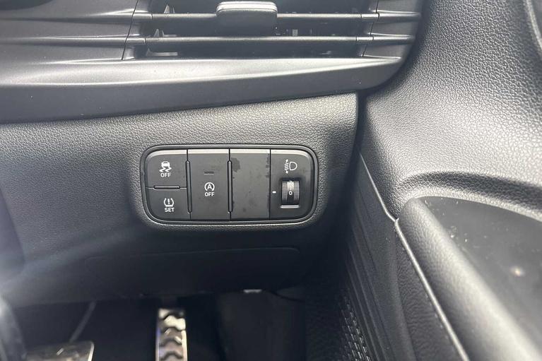 Used Hyundai BAYON BG75XJA 12