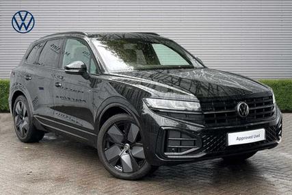 Used 2025 Volkswagen Touareg 3.0 TDI V6 Black Edition SUV 5dr Diesel Tiptronic 4Motion Euro 6 (s/s) (286 ps) at Martins Group