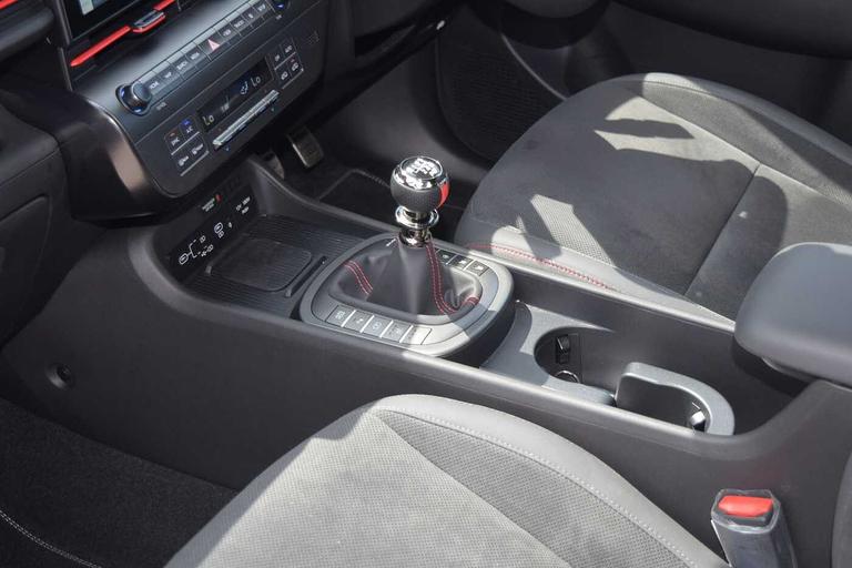 Used Hyundai KONA GX26YDJ 14