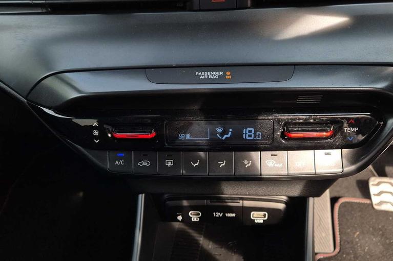 Used Hyundai i20 WM74PLX 17