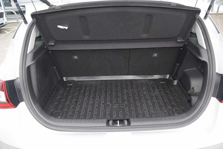 Used Hyundai i20 GY23WPV 14
