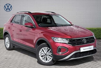 Used 2024 Volkswagen T-roc 1.5 TSI Life 5dr at Martins Group