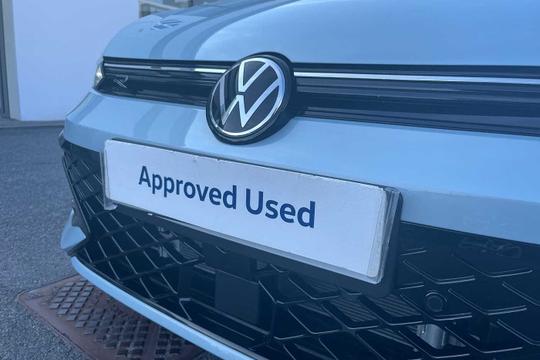 Volkswagen Golf Photo modix-cf4fb9ea6ee28fa656a827bb82eacd1b7a650709.jpg