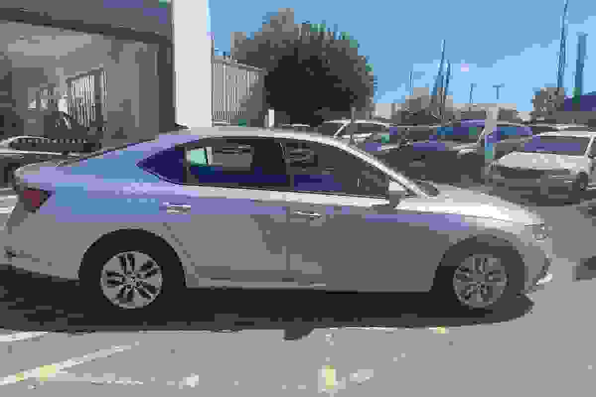Skoda Octavia Hatchback Photo modix-cf6d6ccf006fc3a726fb8c79cb45c263961495f2.jpg