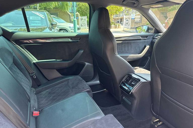 Used Skoda Superb VN68FHR 14
