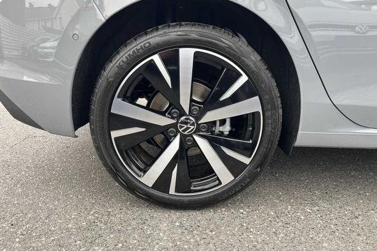 Volkswagen Golf Photo modix-cf88170d0c8b62ebc6a424e1d9f9be35d2c37033.jpg