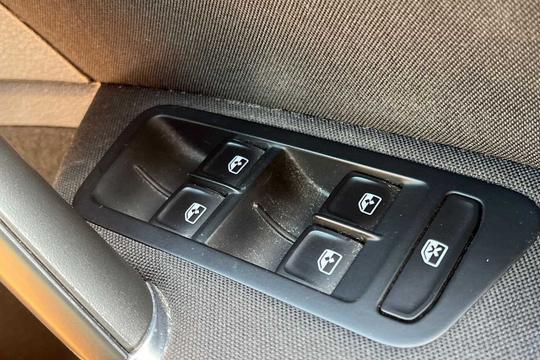 Volkswagen Golf Photo modix-cf9f9fab614ccf9aefef00aafdc8e604cab4099b.jpg