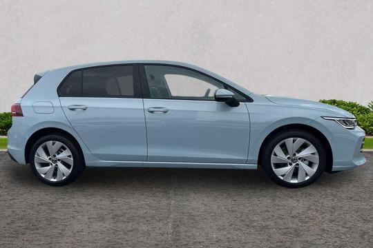 Volkswagen Golf Photo modix-cff9780f4edc01d35ff90aa5c7d997a18def27a4.jpg