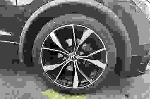 Volkswagen Tiguan Photo modix-d1017b6892064afee623b0d99ec95f08069890fa.jpg
