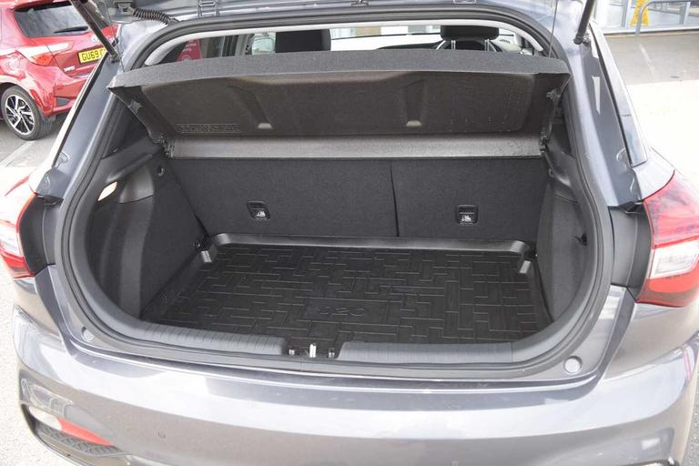 Used Hyundai i20 GU20VZL 19