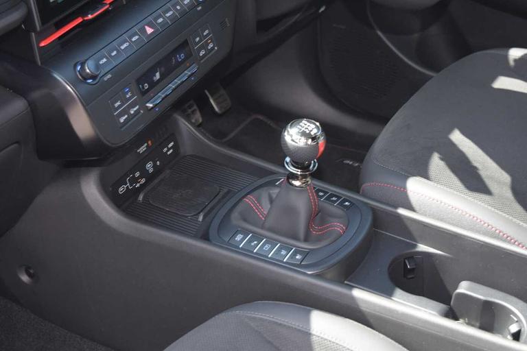 Used Hyundai KONA GV26XRS 14