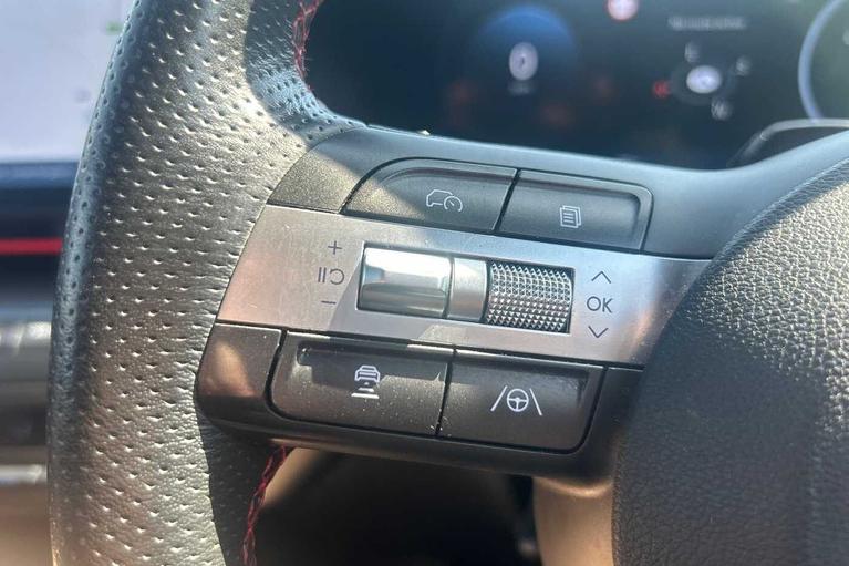 Used Hyundai KONA VK25XSR 12