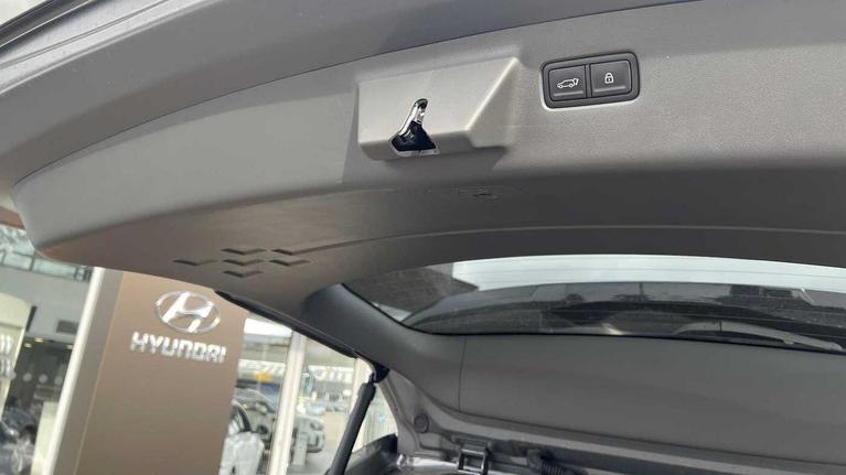 Used Hyundai SANTA FE WP25XRV 14