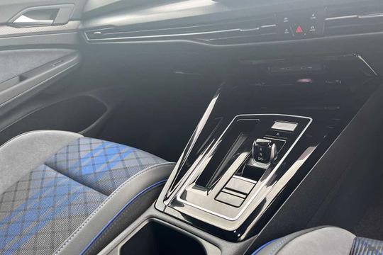 Volkswagen Golf Photo modix-d5f2bfb6c130170c973b83518355550b8fd5914a.jpg