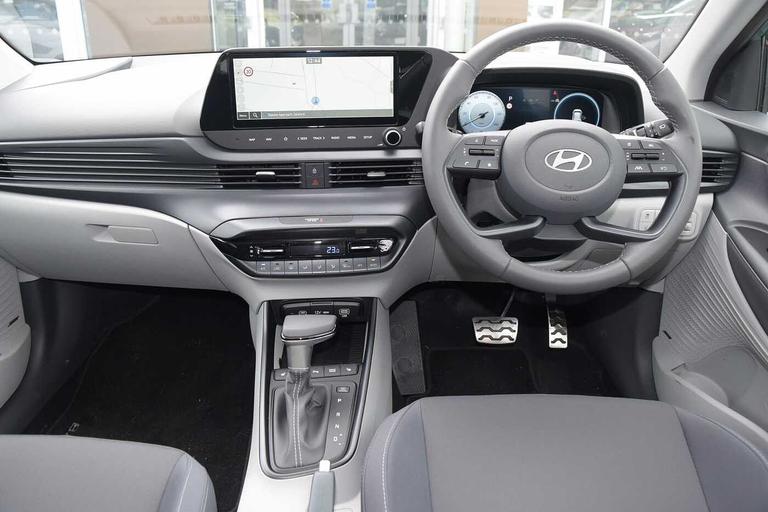 Used Hyundai BAYON GP25AFZ 18