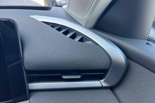 Volkswagen T-roc Photo modix-d8cbe9354b54fe4b17f35c2ff9e2aedb0974bb84.jpg