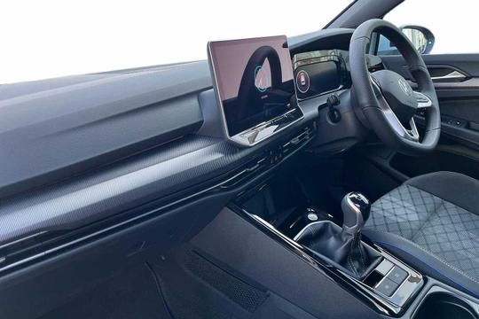 Volkswagen Golf Photo modix-d90b4383a1156748382a90b8a95bcb4becd6121d.jpg