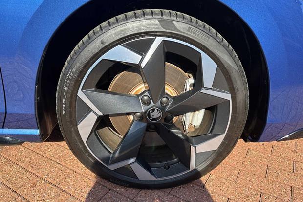 Used Skoda Superb CU25RVT 5