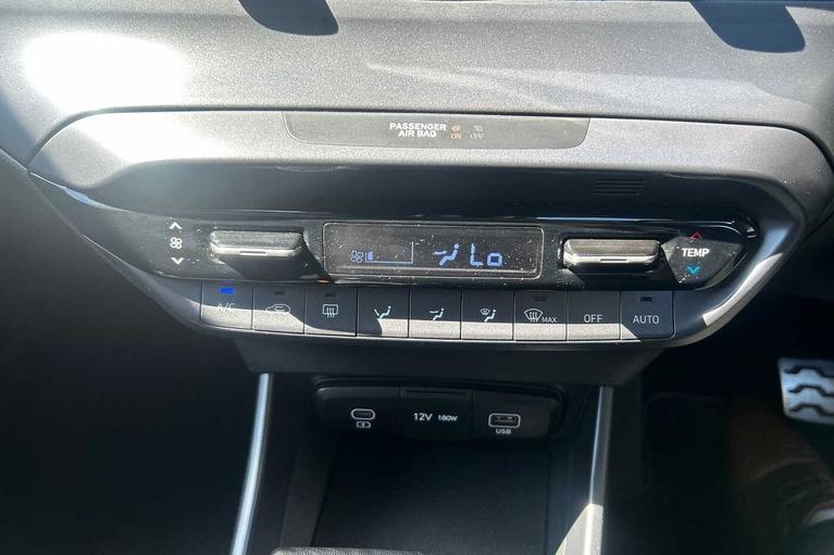 Used Hyundai BAYON YC74LTJ 16