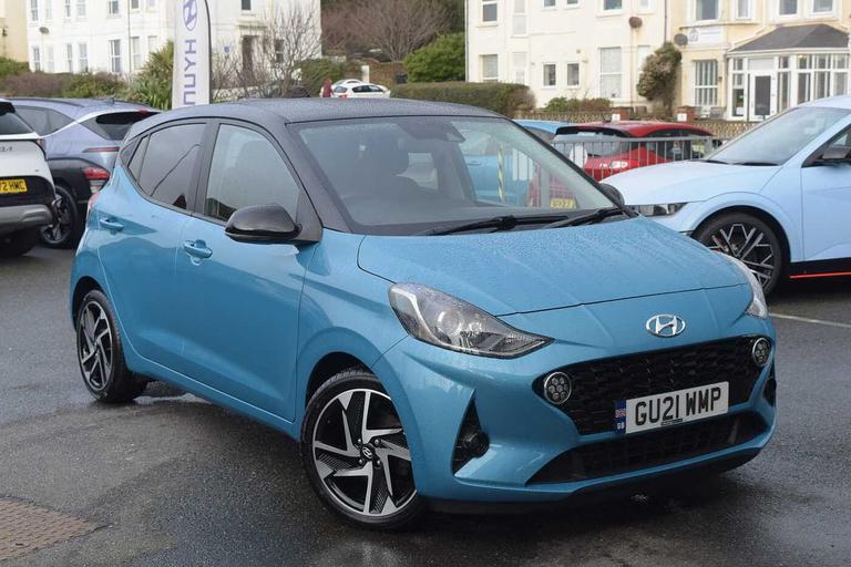 <%=Manufacturer.Text %> <%=Model.Text %> <%=Version.Text %>