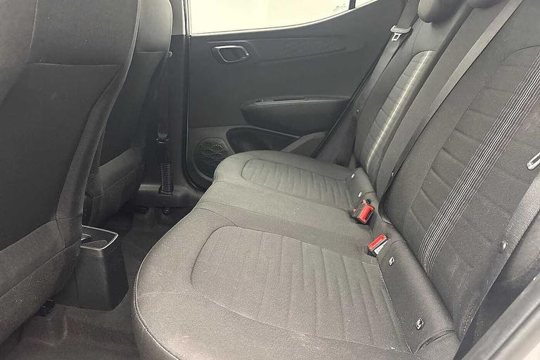 Used Hyundai i10 ET25URN 7