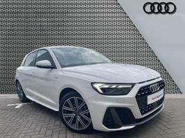 Used 2023 Audi A1 Sportback S line 35 TFSI  150 PS S tronic Shell white, solid