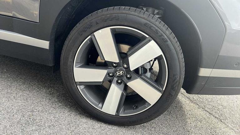 Used Hyundai SANTA FE WP25XRV 11