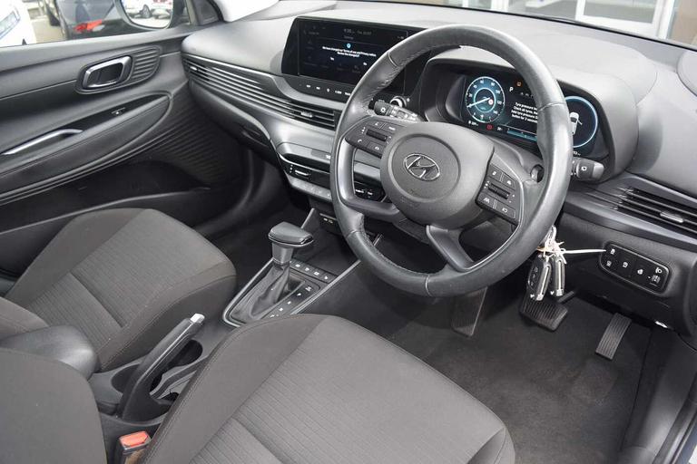 Used Hyundai i20 YT73NCA 16