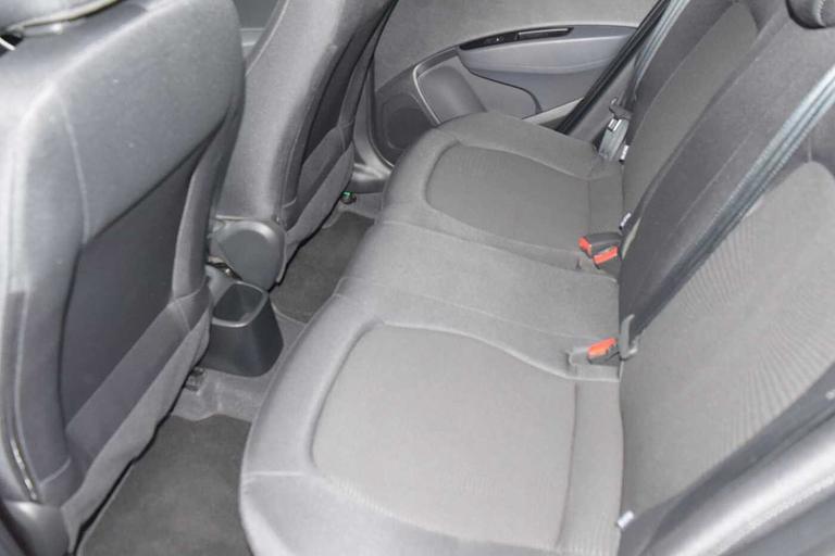 Used Hyundai i10 GU67UVH 13