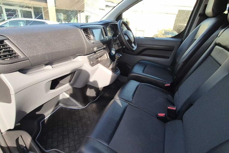 Used Vauxhall Vivaro L1 DY70BDE 2