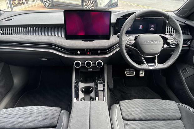 Used Skoda Superb Estate CU26OBR 14