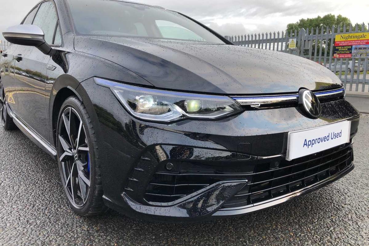 Used 2023 Volkswagen Golf **R Performance Pack** MK8 2.0 TSI R 4Motion DSG  Estate **MASSIVE SPEC CAR** £38,950 1,704 miles Deep Black Pearl Effect