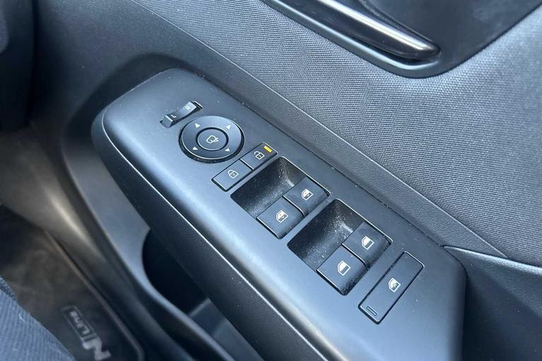Used Hyundai KONA WP73KZZ 13