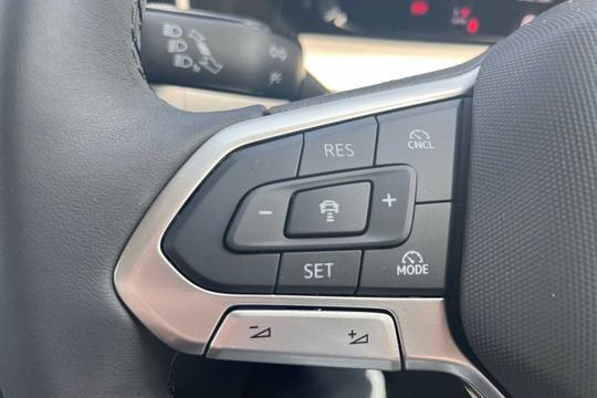 Volkswagen Golf Photo modix-ef9fc976f5522ff31a95cf0454ba8991a3309c26.jpg