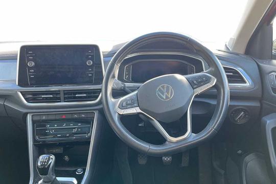 Volkswagen T-roc Photo modix-efb1578db8cc862c2b259b1bfc05ae46ec93ef2b.jpg