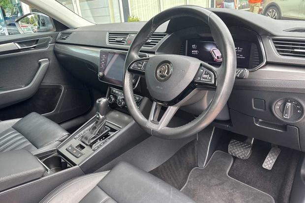 Used Skoda Superb Estate CU69SXJ 6